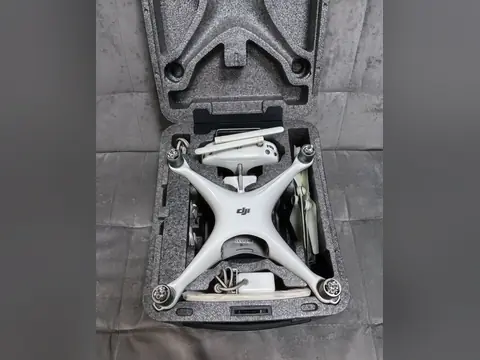 Квадрокоптер DJI phantom 4 — кадр 2