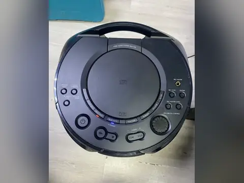 Sony MHC-V13 — кадр 2