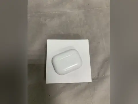 Наушники TWS Apple AirPods Pro 2 — кадр 2