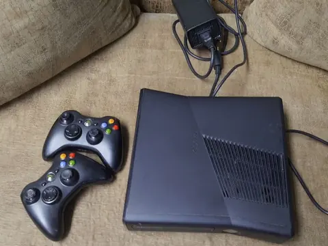 Игровая приставка xbox 360 прошитая(45 игр) — принято в «Легенде»