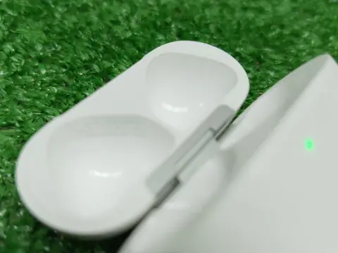 Наушники Apple airpods 4 anc А3055 — кадр 4