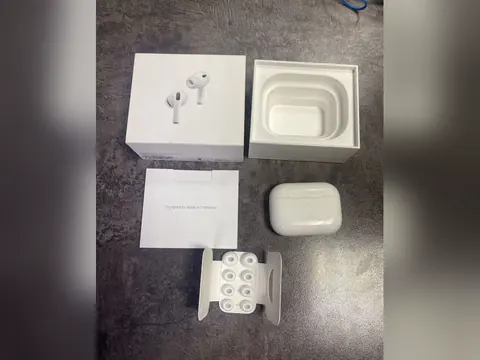 Нушники Apple AirPods Pro 3 — принято в «Легенде»