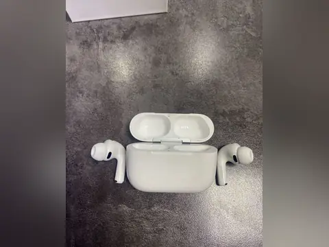 Нушники Apple AirPods Pro 3 — кадр 2