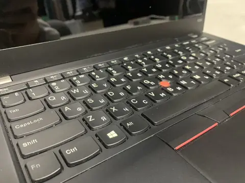 Ноутбук Lenovo ThinkPad x390 — кадр 3