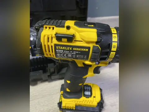 Шуруповерт аккумуляторный Stanley FatMax 18v — кадр 3