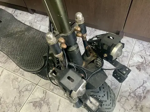 Электросамокат kugoo m5 — кадр 3
