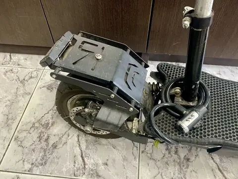 Электросамокат kugoo m5 — кадр 4