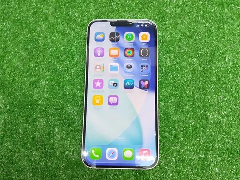 iPhone 14 Plus, 128 ГБ, SIM + eSIM — принято в «Легенде»