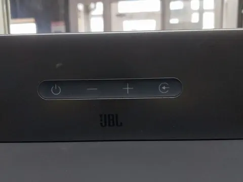 Колонка JBL — принято в «Легенде»