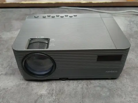 Проектор Rombica Micro X MPR-M490 — кадр 2