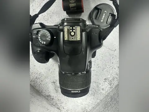 Фотоаппарат Canon 1100d — кадр 3